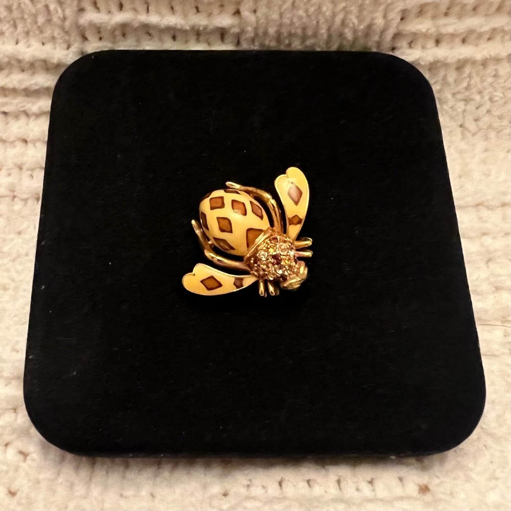 Joan Rivers Gold Tone Bee Brooch with Enamel Accents - Picture 5 of 8